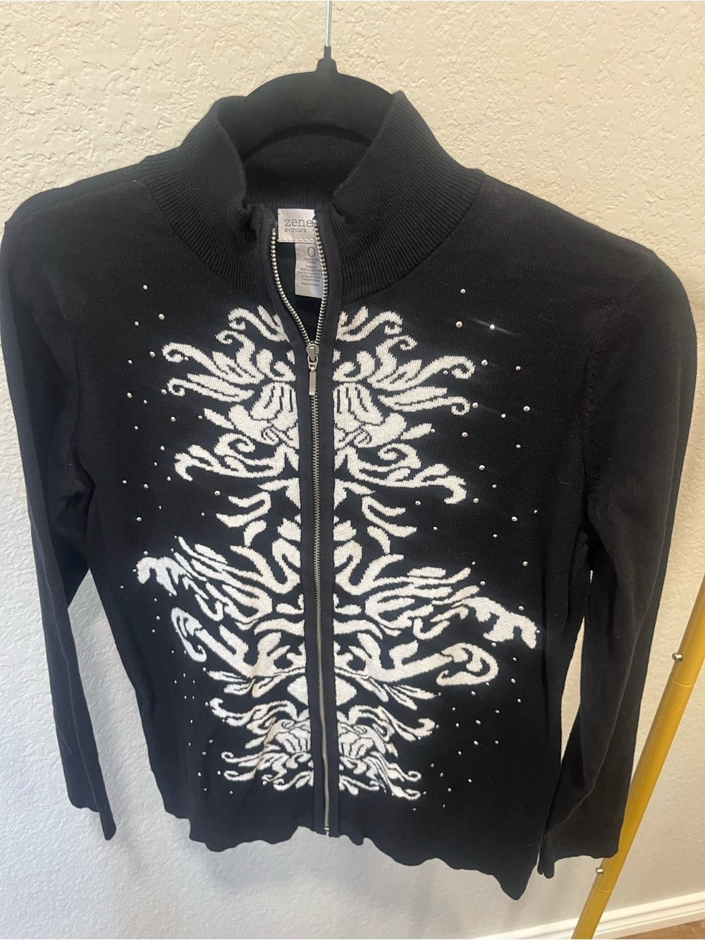 Zenergy by Chico’s Size 0 Small Black Zip Sweater 100% Cotton